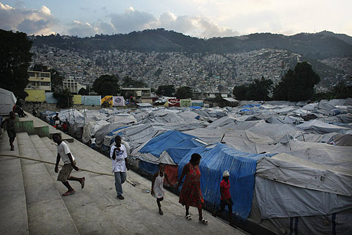 Haitide asıl deprem şimdi Tecavüz...