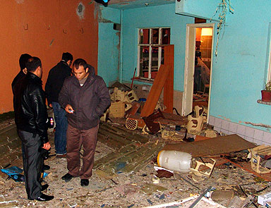 Buzdolabı bomba gibi patladı