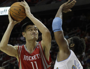 Yao Ming sezonu kapattı