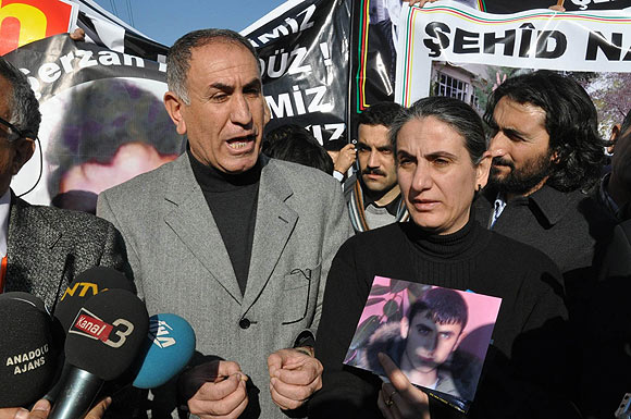 Şerzan Kurt davası: Polisin tutukluluğu sürecek