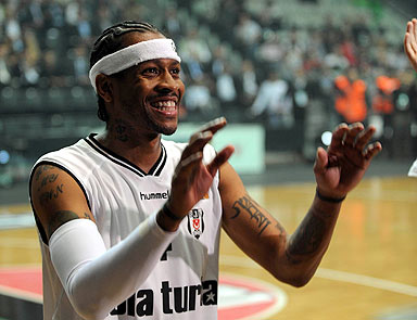 Allen Iverson Beşiktaşlılarla buluştu