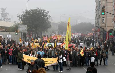 Zorunlu din dersi kaldırılsın eylemi