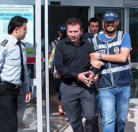Sahte para ile Kocaelisporu almak istemişti