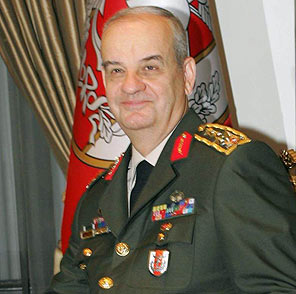 İlker Başbuğ Bodrumda tatilde