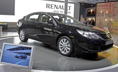 Karşınızda Renault Latitude...