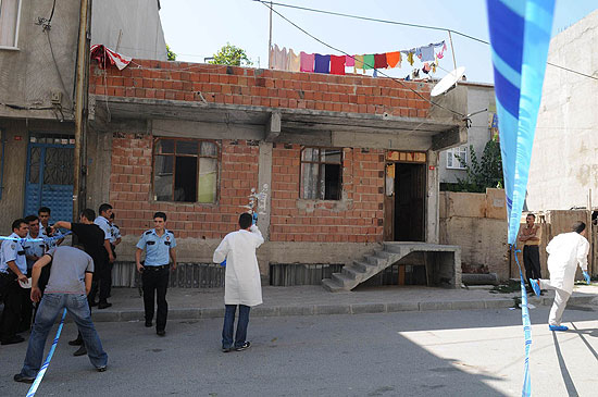 İstanbulun göbeğinde katliam: 4 ölü