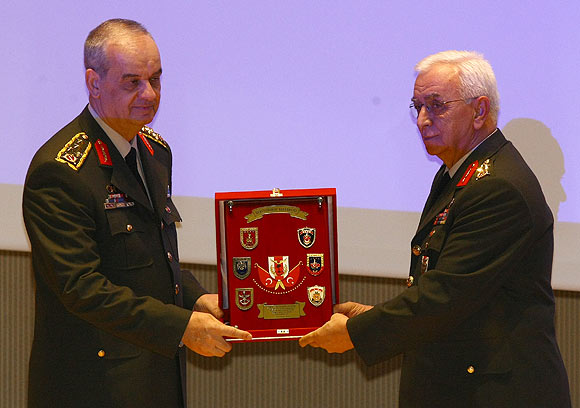 Başbuğa şeref madalyası verilmedi