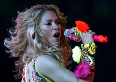 Shakira şakıdı Mandela alkışladı