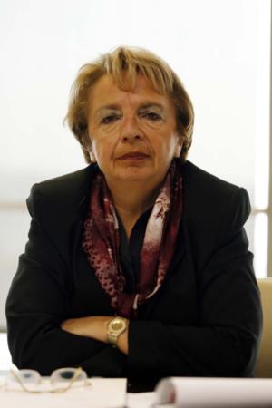 Yazar Füsun Akatlı hayatını kaybetti