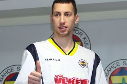 F.Bahçe Ülker Ukici tuttu, Atsürü aldı