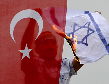 İsrailliler yakmak için Türk Bayrağı sipariş etti..