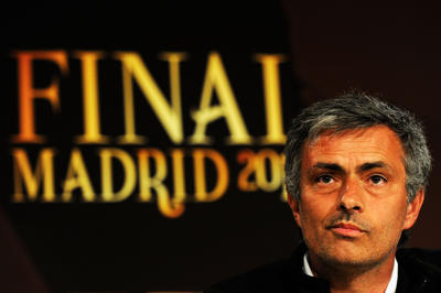 Real Mourinhonun tazminatında anlaştı
