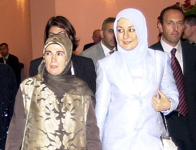 Bayan Gül ve Erdoğana takipsizlik