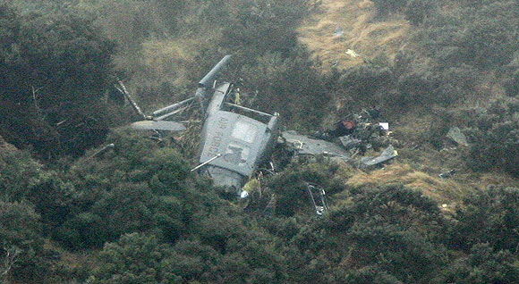 Anzak kutlamalarına giden helikopter düştü: 3 ölü