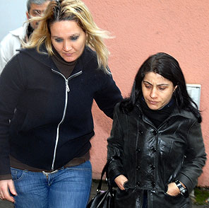 Şarkıcı Rojda Şensese Kürtçe cezası