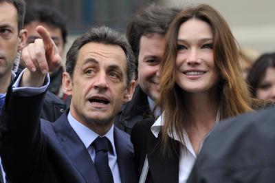 Carla Bruni Sarkozynin yeniden adaylığını istemiyor