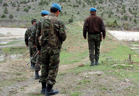 Hakkaride askere pusu: 1 onbaşı şehit oldu