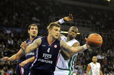 Efes Pilsen yenilgiyle noktaladı