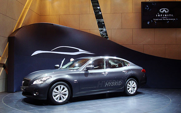 Infinitiden sürpriz hibrid