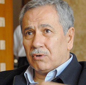 Bülent Arınç yine sert