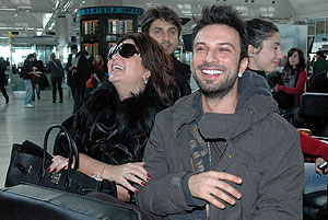 Tarkan ve Sibel Canın akülü araba keyfi