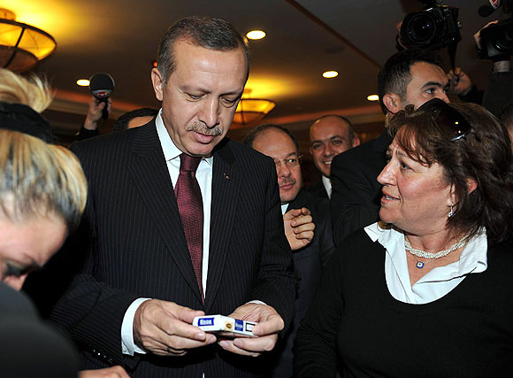 Erdoğan: Sigara terörden tehlikeli