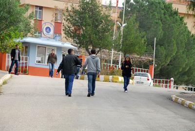 Bir yurt ve hastanede at-eşek eti yedirilmiş