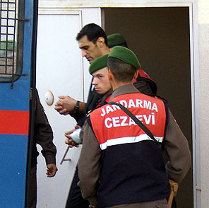 8 yaşındaki Türk kızı cinayetinde müebbet