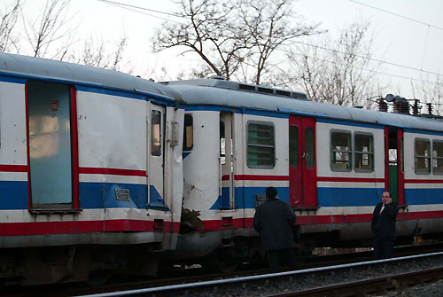 Yolcu treni raydan çıktı
