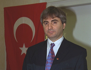 Adı Ergenekon olan bir derneğe bile üye olmam