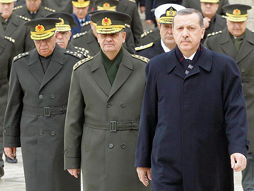 Darbe konusunda askerden sürpriz adım
