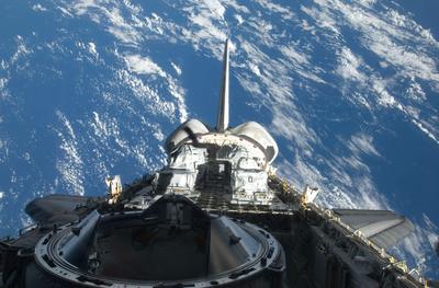 Atlantis astronotlarının ilk uzay yürüyüşü