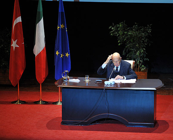 Napolitano Dil Tarihte konuştu
