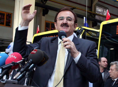 Eski Bursa Belediye Başkanına silahlı saldırı