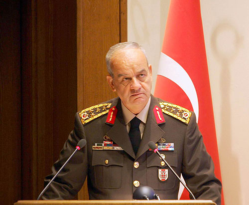İlker Başbuğdan o görüntülere tepki