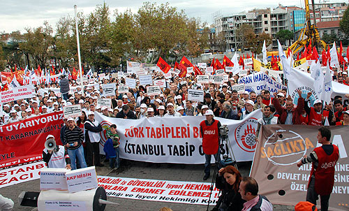 Sağlıkta dönüşüm programına protesto