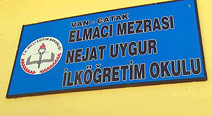 Nejat Uygur hasta yatağında da mizahçı