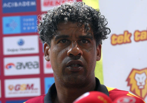 Rijkaard: Maçı biz karmaşık hale getirdik