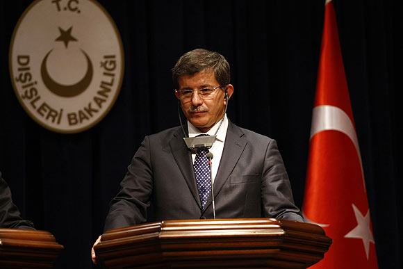 Davutoğlu ABDli muhatabı Clintonla görüştü