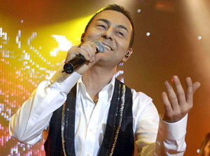 Serdar Ortaçı 5 konserde 36 bin kişi dinledi