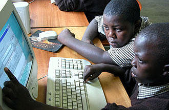 Afrikanın interneti Türkiyeden hızlı olacak