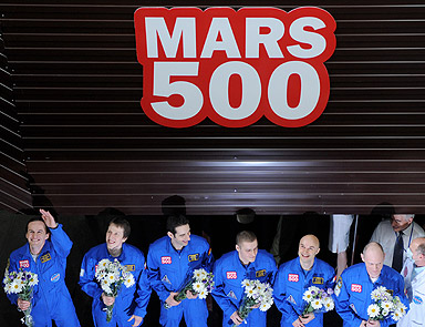 Mars kapsülündeki 105 günlük esaret bitti