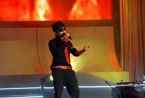 Çeşme Şarkı Yarışmasının finalini Tarkan yaptı