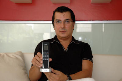 Uzaktan kumanda özellikli ev telefonu