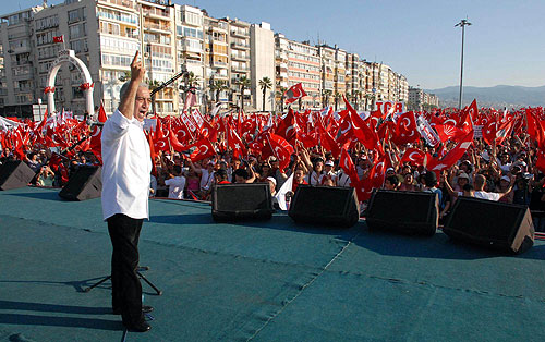 Cumhuriyet mitingine katılım düşüktü