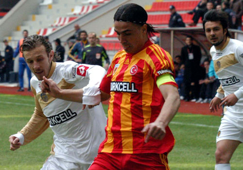 Mehmet Topuz transferi çıkmaza doğru