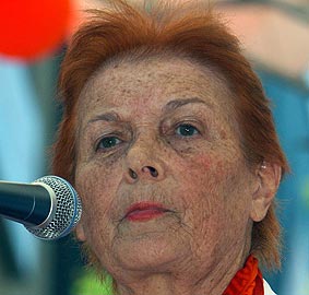 Türkan Saylan kimdir