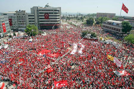 Cumhuriyet mitingleri 17 Mayısta kaldığı yerden