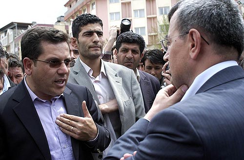 Başkalede cenaze alımında gerginlik