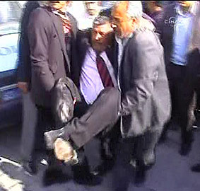 Birecik Belediyesine silahlı baskın: 1 ölü